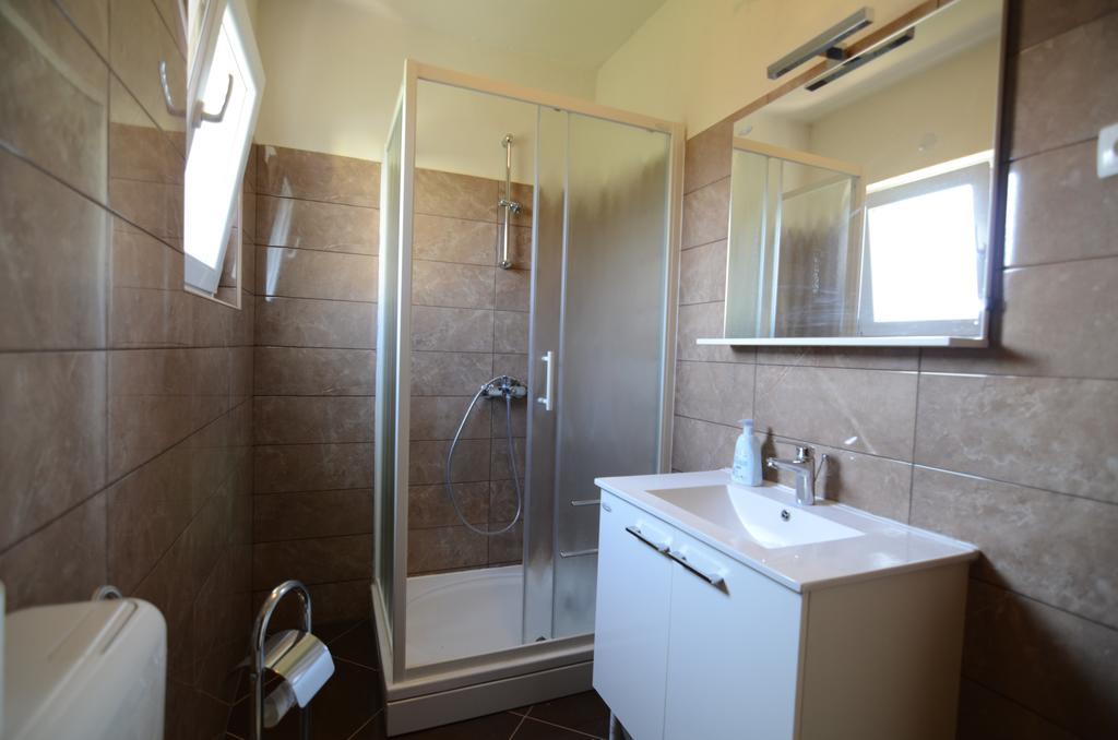 Apartment Emi Sukošan Zewnętrze zdjęcie