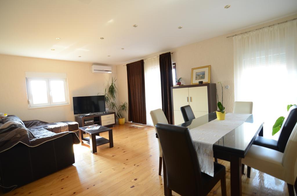 Apartment Emi Sukošan Zewnętrze zdjęcie